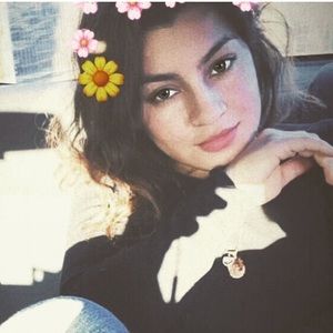 Meet your Posher, Yeny